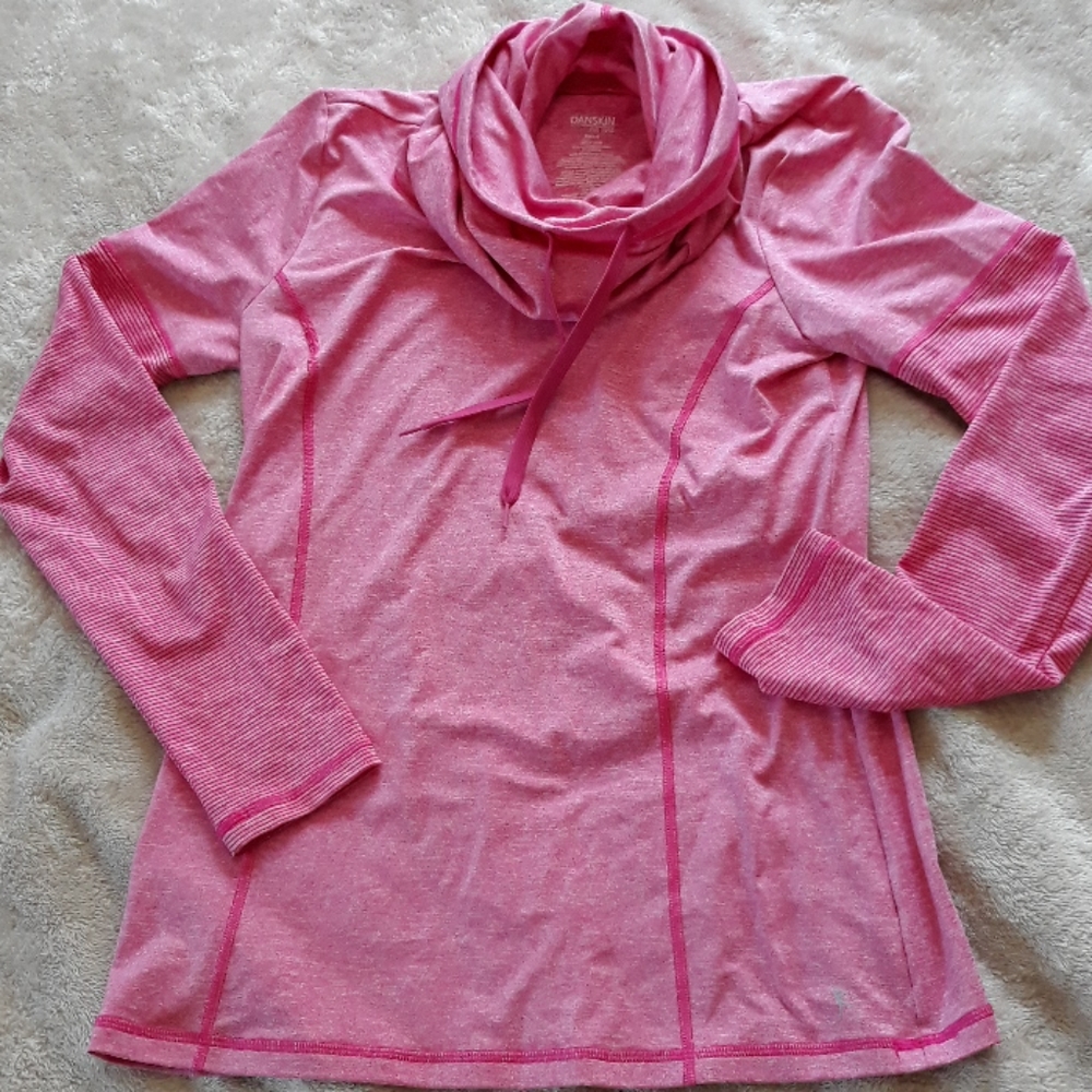 NEW - workout shirt